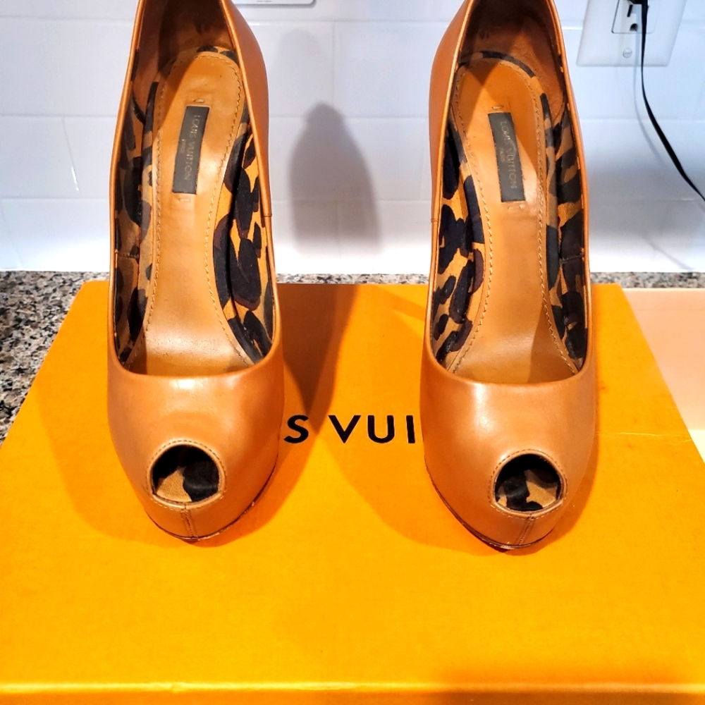 Louis Vuitton 👠